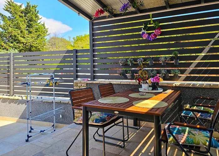 Maki I Mila Apartman Stinjan Pula